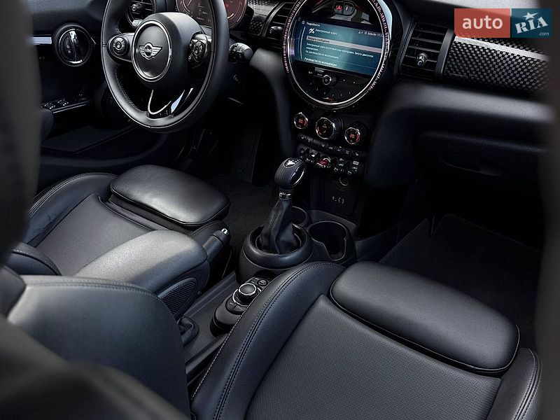 Хэтчбек MINI Cooper 2017 в Черновцах