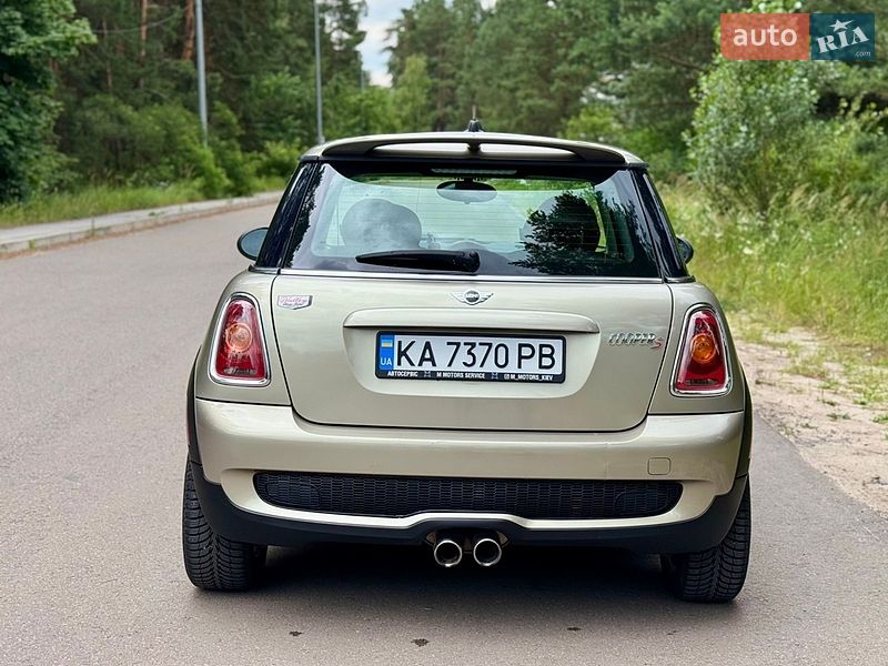 Хэтчбек MINI Cooper 2010 в Киеве