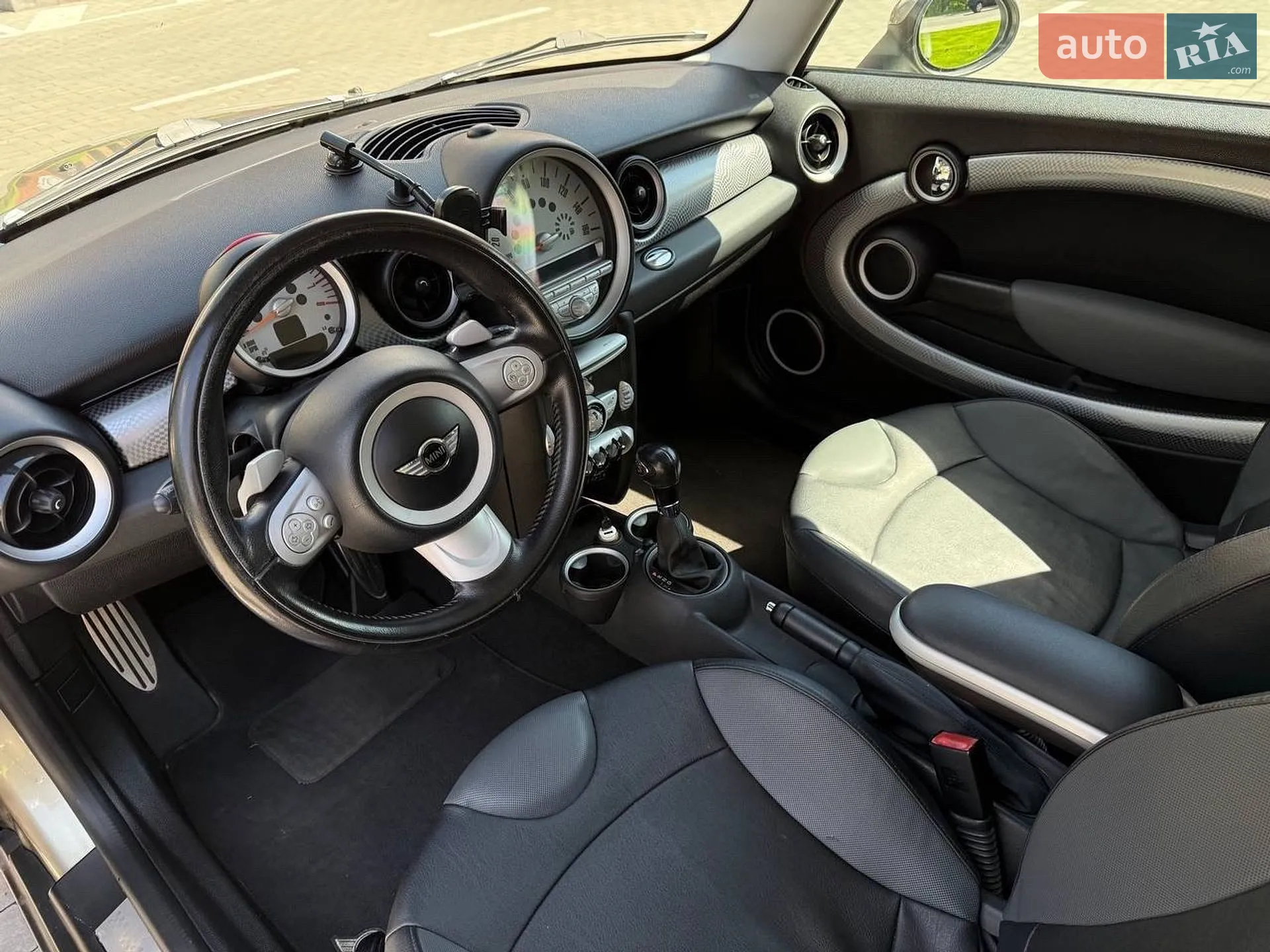 2010 MINI Cooper - мініатюра 10