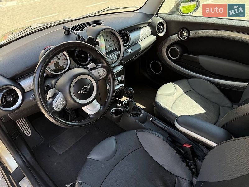 Хэтчбек MINI Cooper 2010 в Киеве