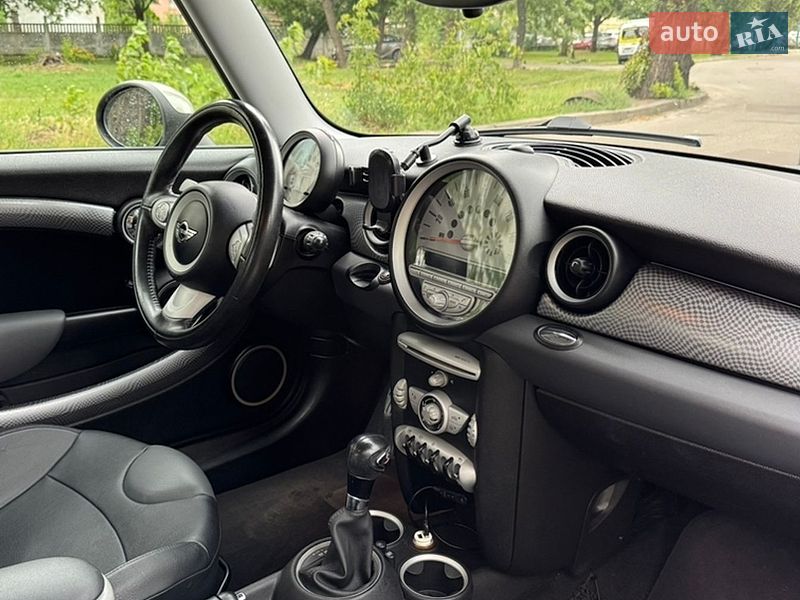 Хэтчбек MINI Cooper 2010 в Киеве
