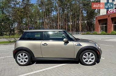 Хэтчбек MINI Cooper 2010 в Киеве