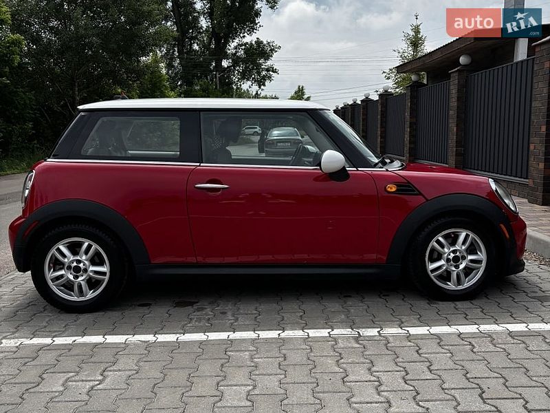 Хетчбек MINI Cooper 2011 в Білогородці