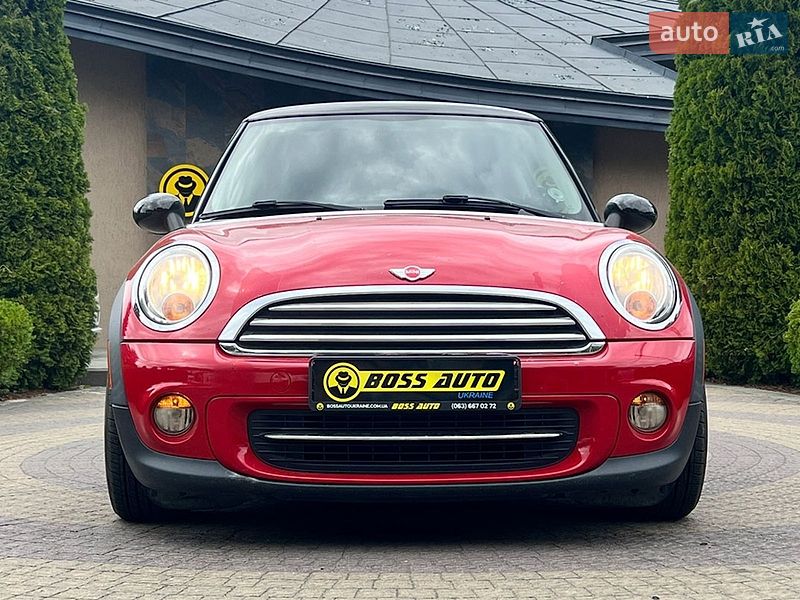 Хэтчбек MINI Cooper 2012 в Львове