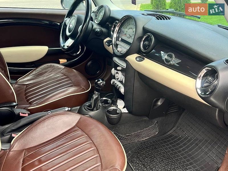 Хэтчбек MINI Cooper 2009 в Житомире