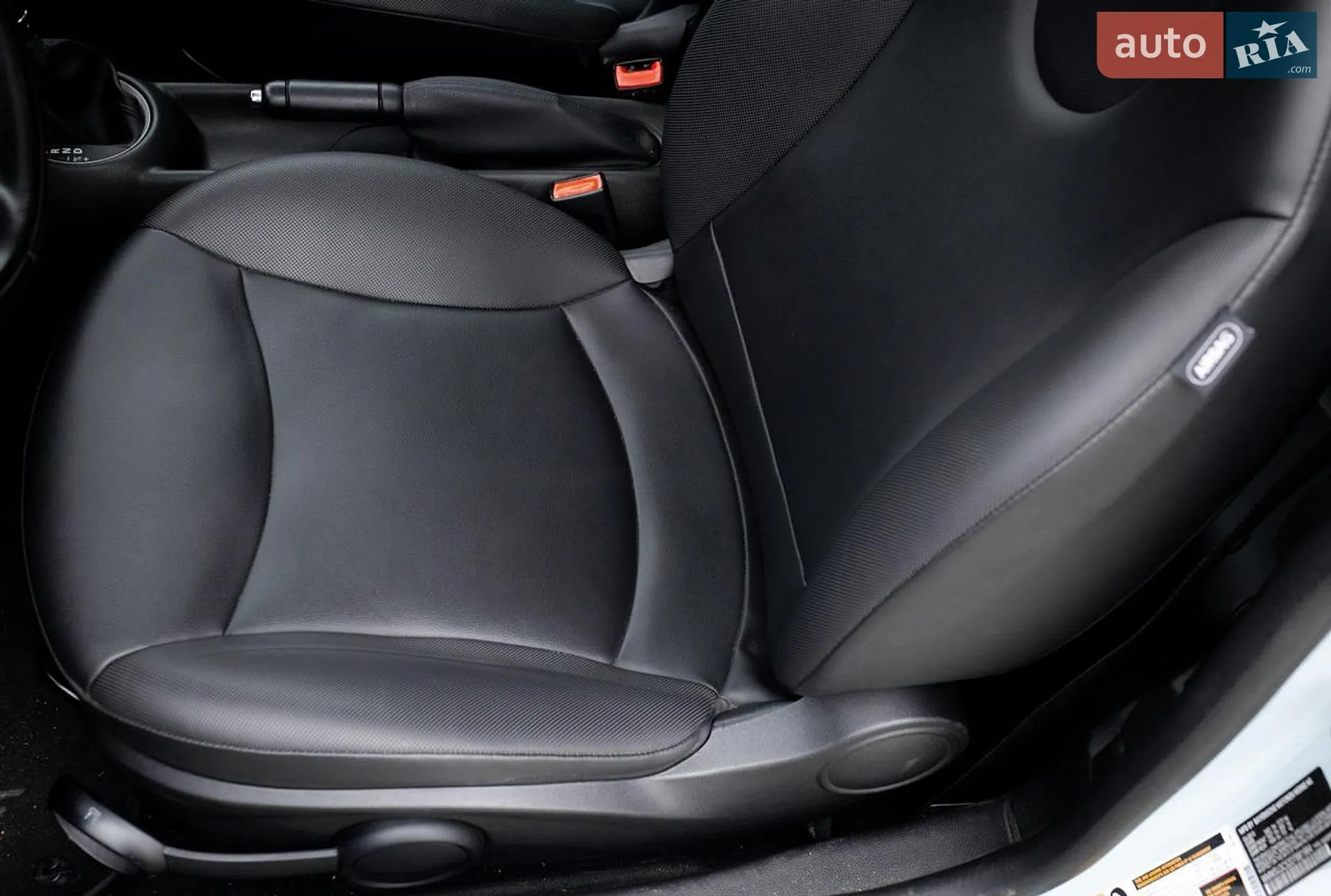 2013 MINI Cooper - мініатюра 7