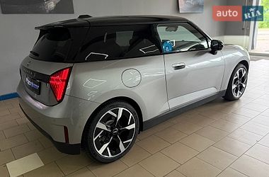 Хэтчбек MINI Cooper 2024 в Львове