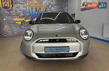 Хэтчбек MINI Cooper 2024 в Львове