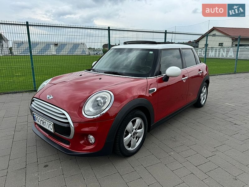 Хэтчбек MINI Cooper 2014 в Ужгороде