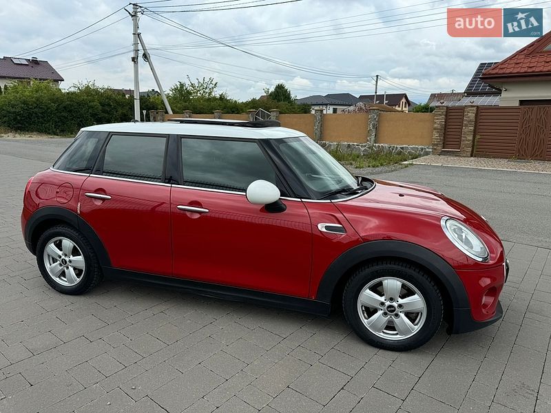 Хэтчбек MINI Cooper 2014 в Ужгороде