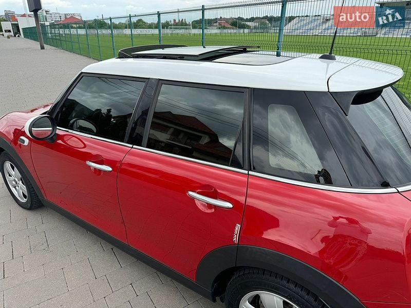 Хэтчбек MINI Cooper 2014 в Ужгороде