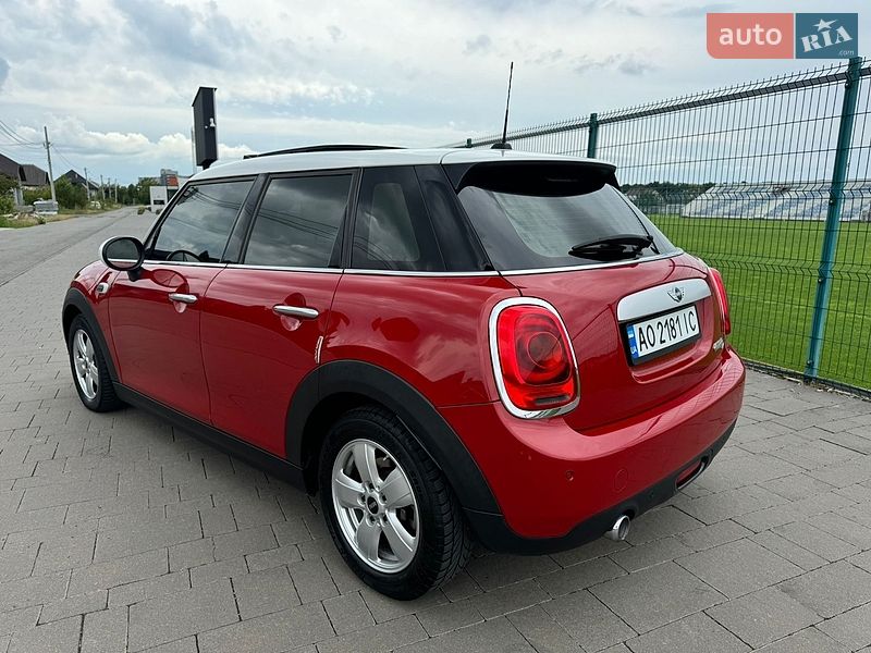 Хэтчбек MINI Cooper 2014 в Ужгороде
