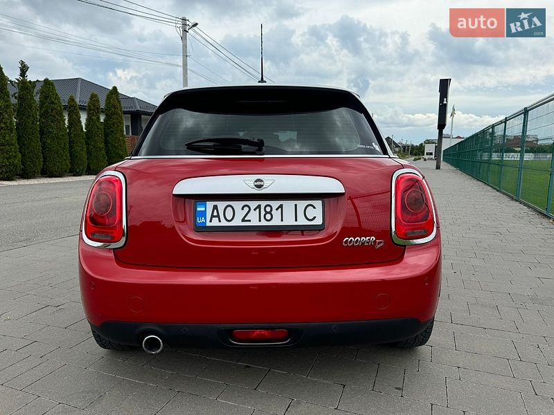 Хэтчбек MINI Cooper 2014 в Ужгороде