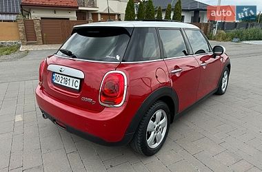Хэтчбек MINI Cooper 2014 в Ужгороде