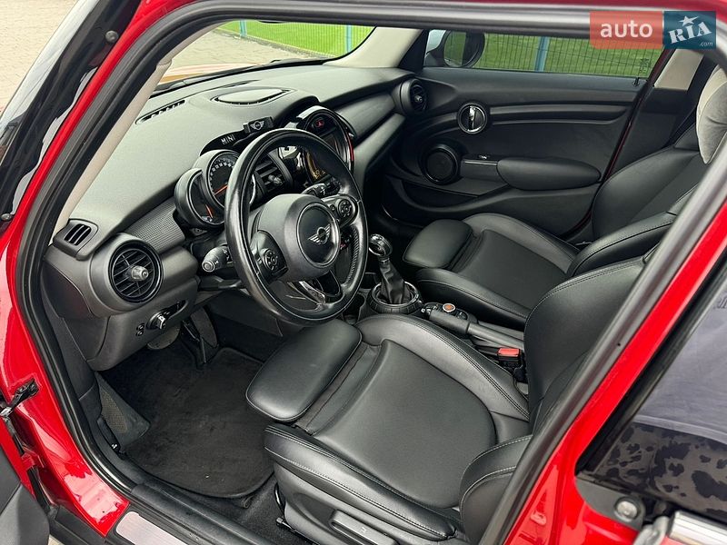 Хэтчбек MINI Cooper 2014 в Ужгороде