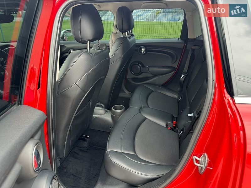 Хэтчбек MINI Cooper 2014 в Ужгороде