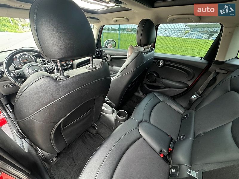 Хэтчбек MINI Cooper 2014 в Ужгороде