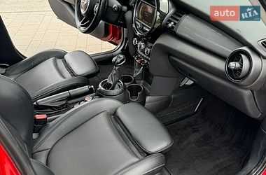 Хэтчбек MINI Cooper 2014 в Ужгороде