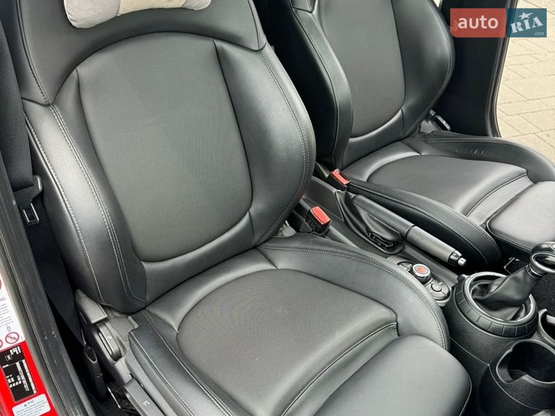 Хэтчбек MINI Cooper 2014 в Ужгороде