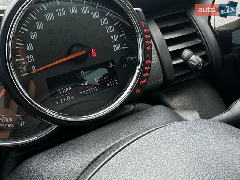 Хэтчбек MINI Cooper 2014 в Ужгороде