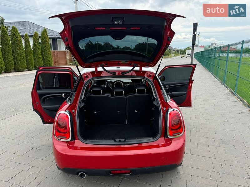Хэтчбек MINI Cooper 2014 в Ужгороде