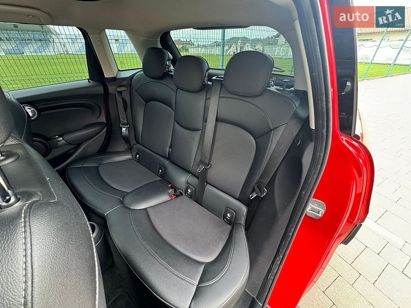 Хэтчбек MINI Cooper 2014 в Ужгороде