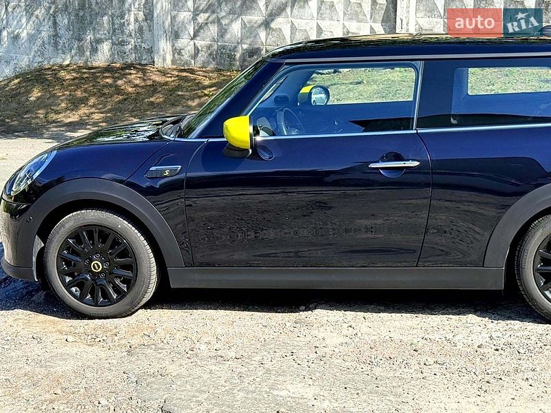 Хетчбек MINI Cooper 2023 в Києві