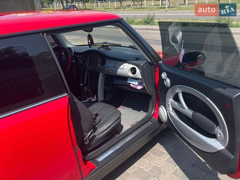 Хетчбек MINI Cooper 2001 в Києві