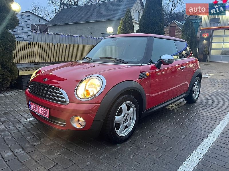 Хэтчбек MINI Cooper 2009 в Луцке