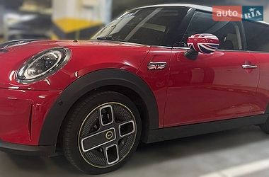 Хэтчбек MINI Cooper 2023 в Киеве