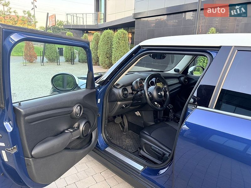 Хетчбек MINI Cooper 2016 в Хмельницькому