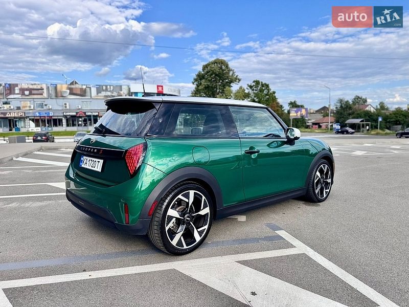 Хетчбек MINI Cooper 2024 в Києві