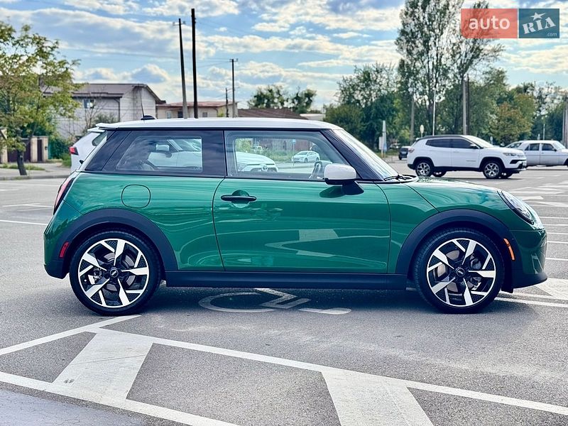 Хетчбек MINI Cooper 2024 в Києві