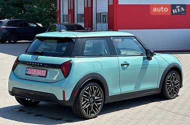 Хетчбек MINI Cooper 2024 в Києві