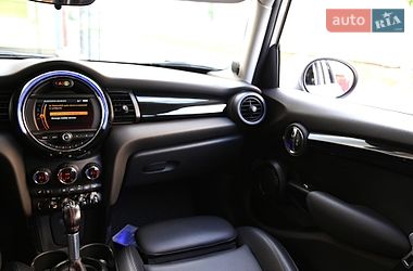 Хэтчбек MINI Cooper 2018 в Киеве