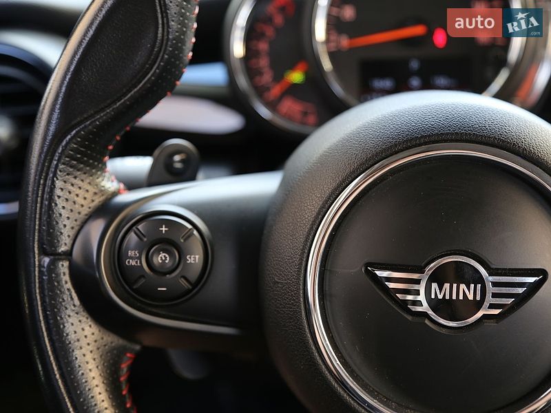 Хэтчбек MINI Cooper 2018 в Киеве