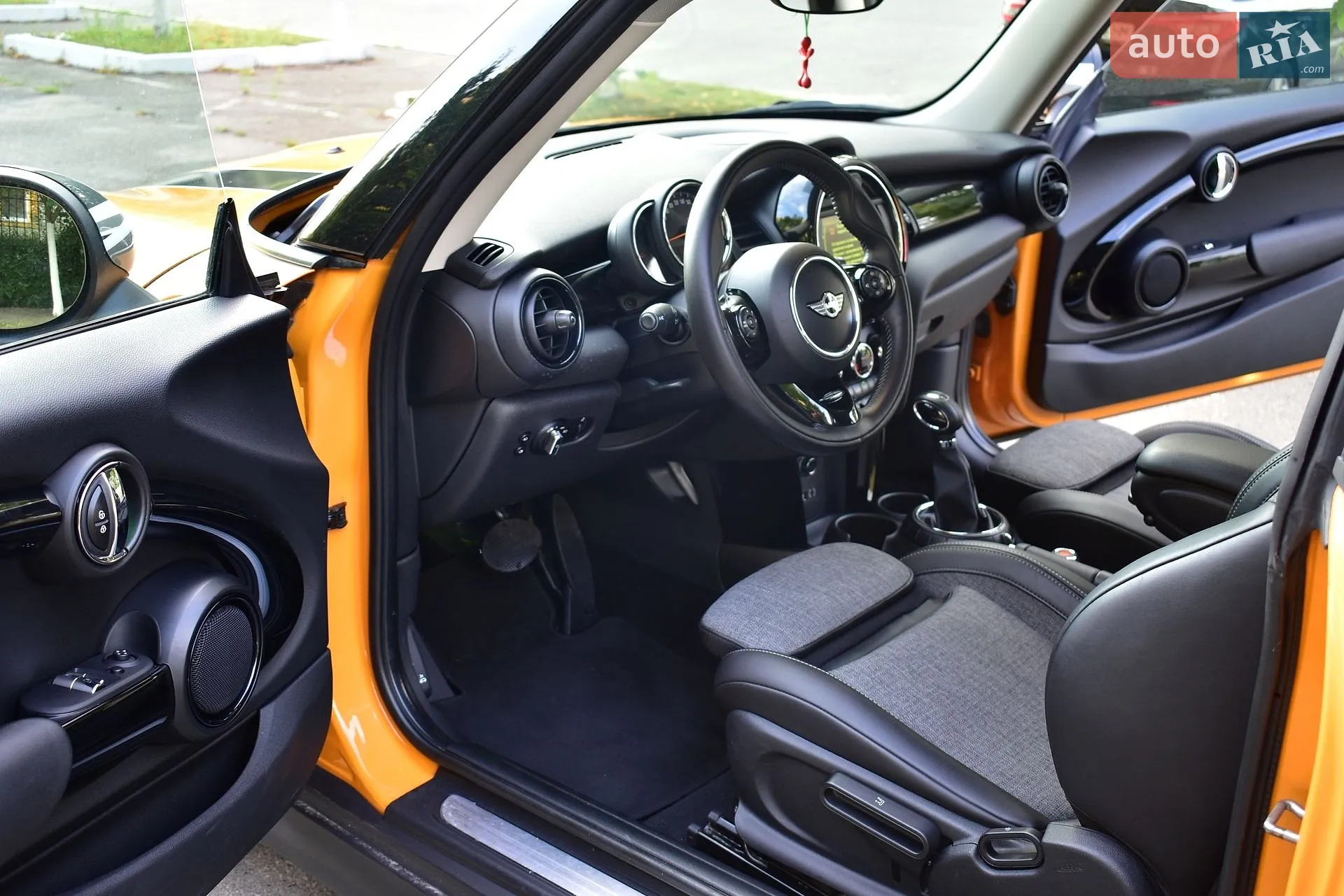 2017 MINI Cooper - мініатюра 10