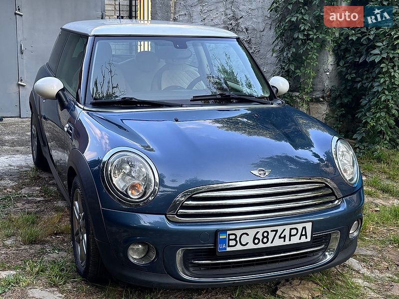 Хэтчбек MINI Cooper 2011 в Киеве