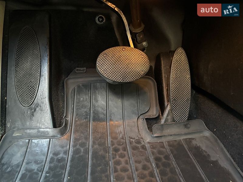 Хэтчбек MINI Cooper 2011 в Киеве
