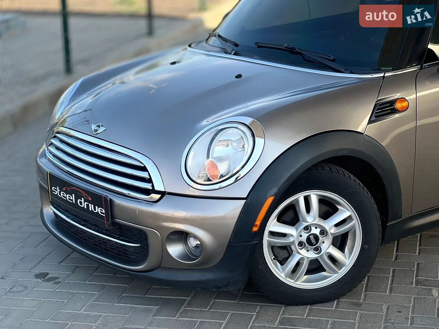 2011 MINI Cooper - мініатюра 2