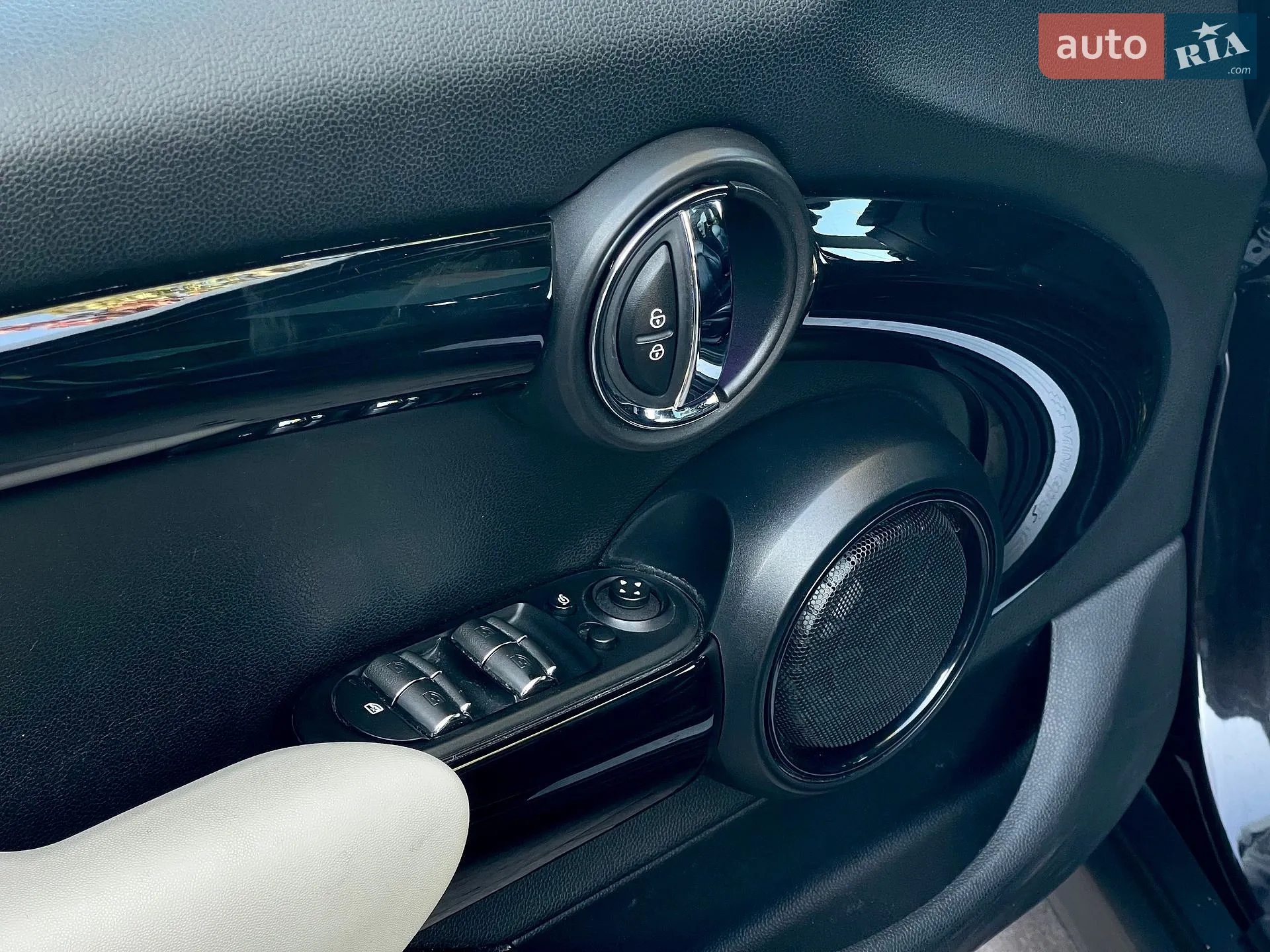 2015 MINI Cooper - мініатюра 20