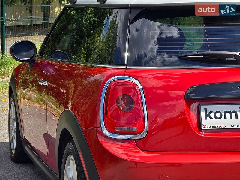 Хетчбек MINI Cooper 2016 в Хмельницькому