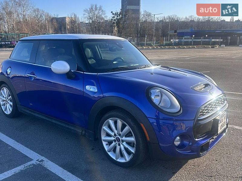 Хэтчбек MINI Cooper 2019 в Киеве