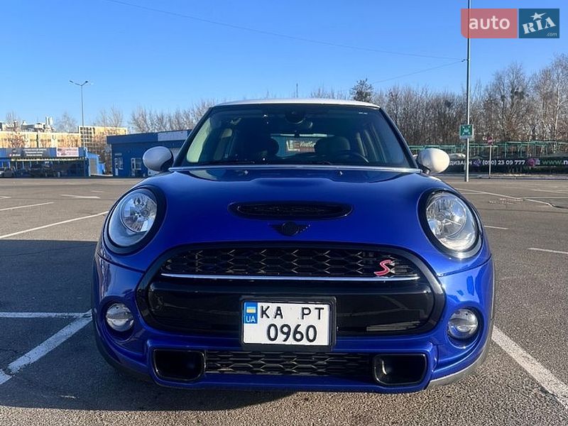 Хэтчбек MINI Cooper 2019 в Киеве