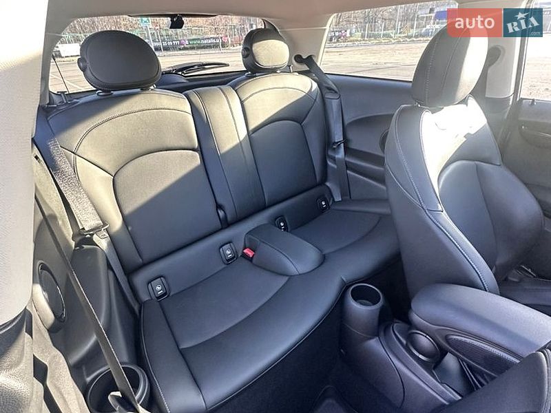 Хэтчбек MINI Cooper 2019 в Киеве