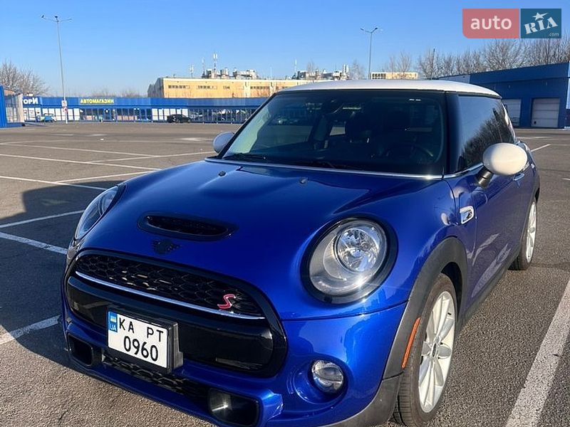 Хэтчбек MINI Cooper 2019 в Киеве