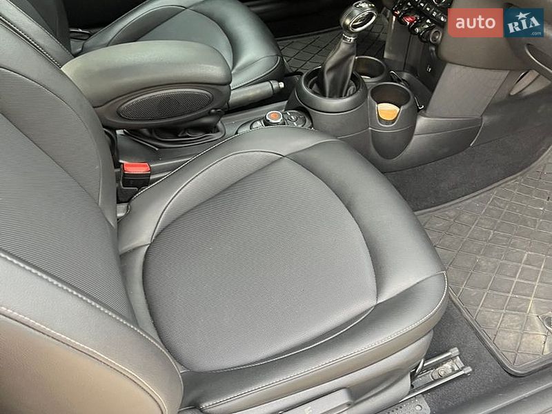 Хэтчбек MINI Cooper 2019 в Львове
