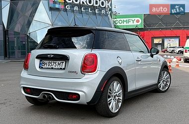 Хэтчбек MINI Cooper 2015 в Киеве