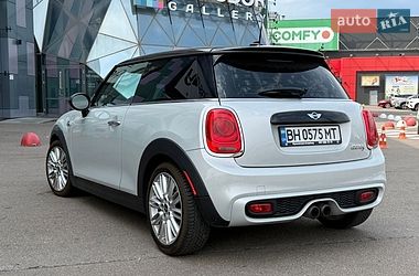 Хэтчбек MINI Cooper 2015 в Киеве