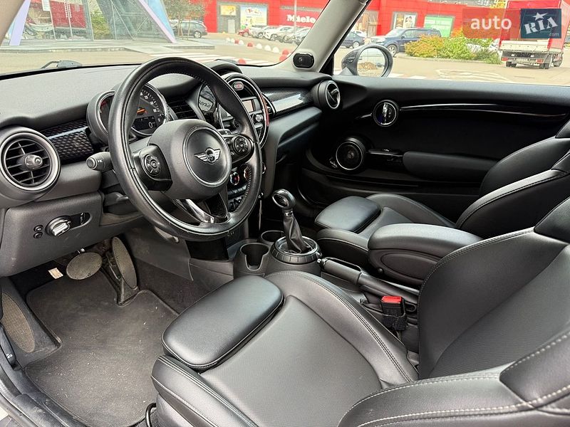 Хэтчбек MINI Cooper 2015 в Киеве
